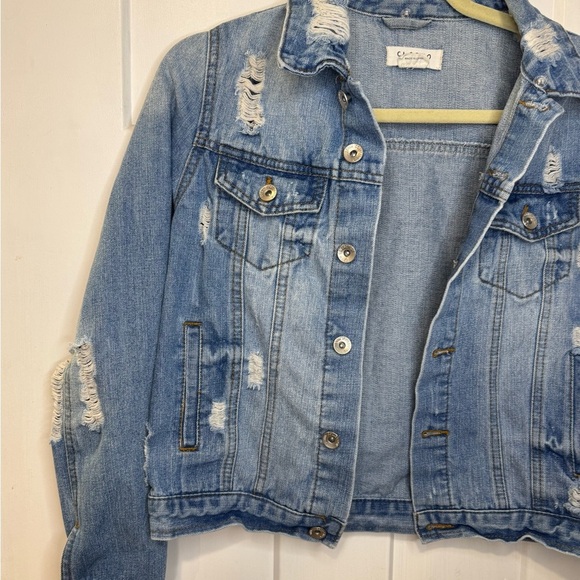 Distressed Denim jacket women’s size Med - Picture 3 of 13